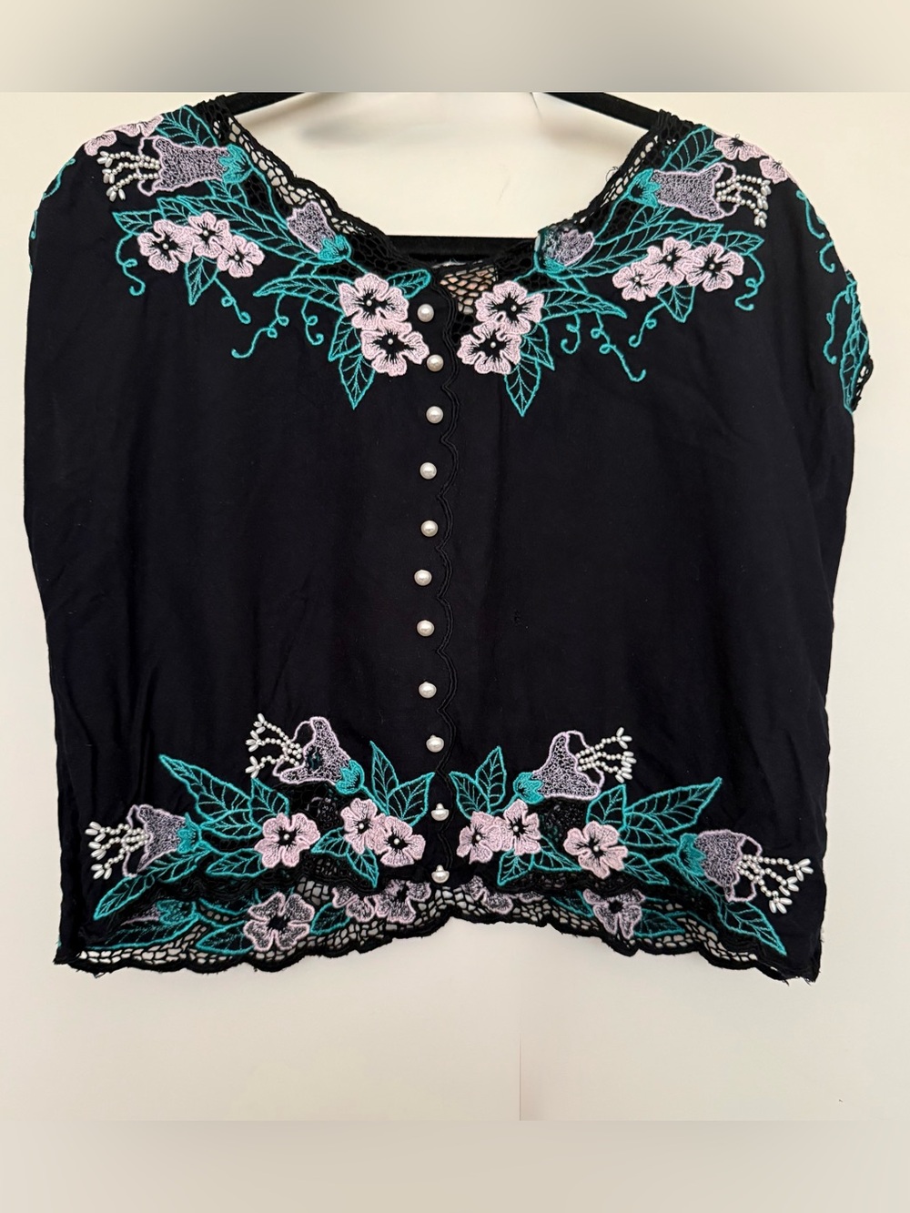 Vintage Bali Black Embroidered Floral Pearl Button Sleeveless Open back Top M